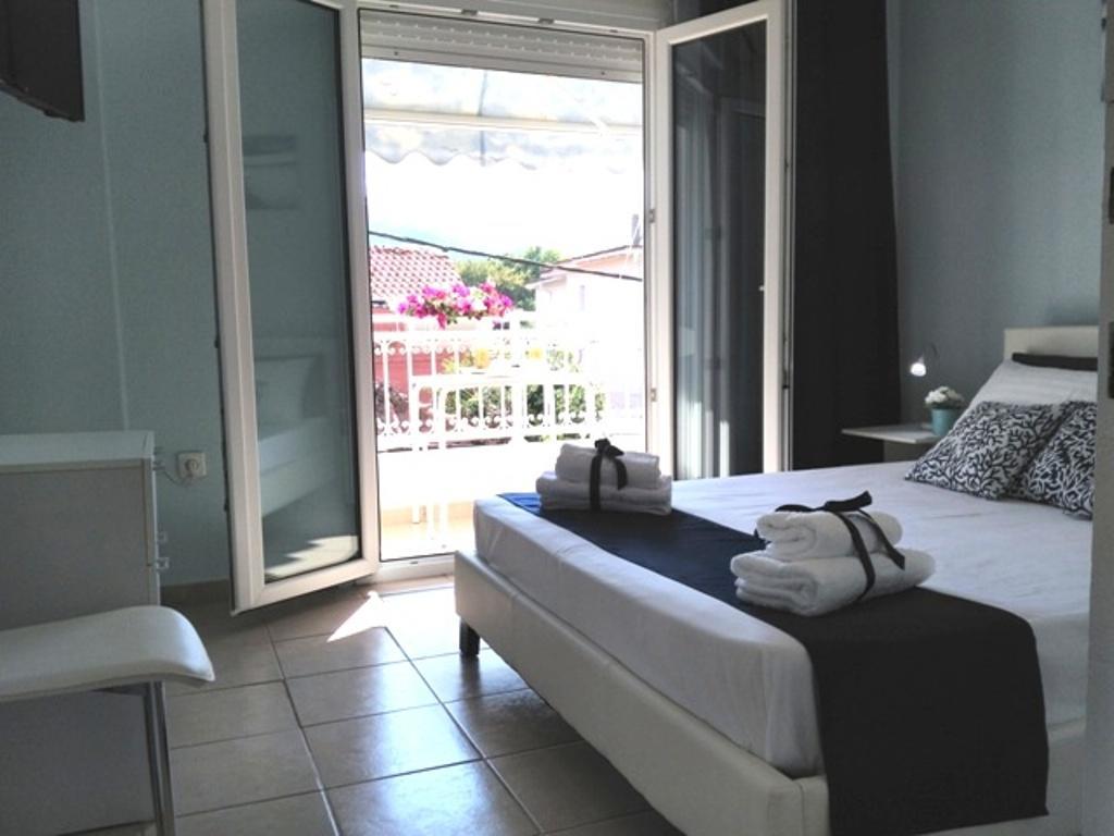 Stratis Summertime Apartment Liménas Eksteriør bilde